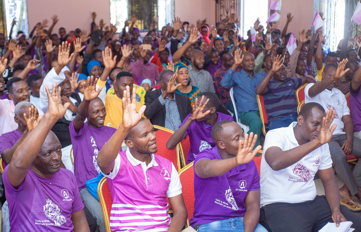 ACTWazalendo (@actwazalendo) on Twitter photo Kulikuwa na kikao cha ndani baina ya KC <a href="/SemuDorothy/">Dorothy Semu</a> na viongozi wa kata zote za Jimbo la Shinyanga Mjini. Watia nia pia walikuwepo.
Hii ni Operesheni Majimaji yenye madhumuni ya kuwandaa viongozi na wanachama kwa ajili ya Uchaguzi Mkuu.
Oktoba #LindaKura
#MuhuniHasusiwi Kulikuwa na kikao cha ndani baina ya KC <a href="/SemuDorothy/">Dorothy Semu</a> na viongozi wa kata zote za Jimbo la Shinyanga Mjini. Watia nia pia walikuwepo.
Hii ni Operesheni Majimaji yenye madhumuni ya kuwandaa viongozi na wanachama kwa ajili ya Uchaguzi Mkuu.
Oktoba #LindaKura
#MuhuniHasusiwi