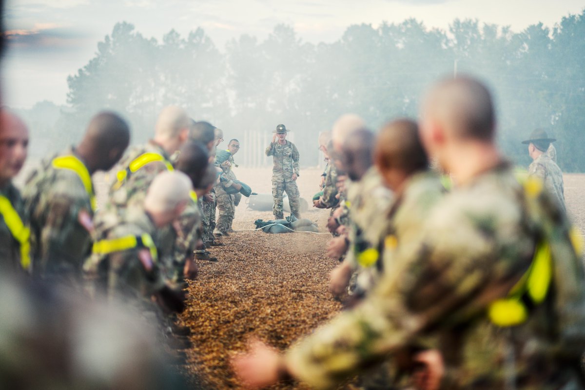 MCoEFortBenning's tweet image. Welcome to the proving ground: The "First 100 Yards."
197th Infantry Brigade trainees dive into the demanding start of their One Station Unit Training (OSUT) at Fort Benning, Georgia, a crucial step in their transformation.
For more photos visit: 🔗 fortbenning.smugmug.com/Infantry-Schoo…
