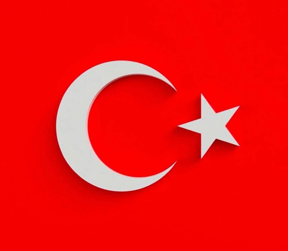 🇹🇷 Pençe-Kilit Harekât bölgesinde bulunan mağarada yapılan arama-tarama faaliyeti sırasında metan gazına maruz kalınması sonucu şehit olan askerlerimize Allah’tan rahmet, kederli ailelerine ve milletimize başsağlığı, gazdan etkilenen askerlerimize acil şifalar diliyoruz.
