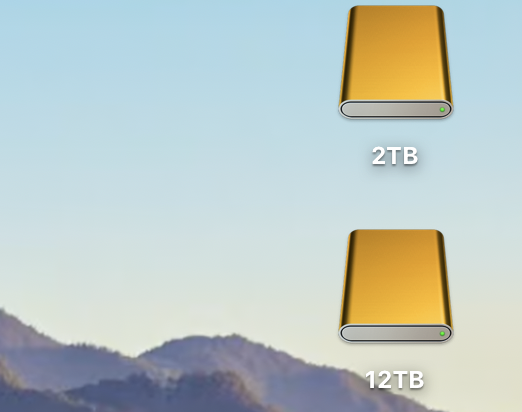 买了一个12T的硬盘，还是得进行一下项目管理啦。我现在视频文件管理这块一团乱麻，得朝着专业的创作者进发~