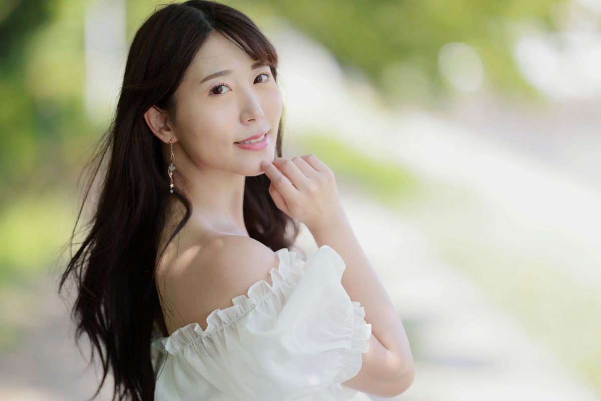 takachi_Bubik2's tweet photo. 美沙さんお誕生日おめでとうございます🎂
忙しそうで体調管理が心配ですがお元気そうで！！　また、撮影機会があいましたらよろしくお願いします🙇‍♂️📷
　素敵な歳にしてくださいね😊
@misamogami 

#最上美沙生誕祭2025 
#最上美沙 https://t.co/ZgtCVZ7wKv