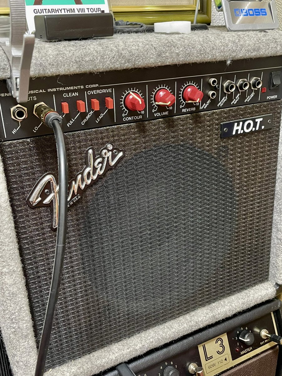 hirohiro7654321's tweet photo. Leqtique 極小音量🔊でタメシビキ
ソリッドステート最小音量でLPのリアからこの音を出せるのが
#Leqtique #CLHD
ギブソンLPSTバーストバッカー→LeqtiqueMAR→LeqtiqueCLHD①→Leqtique CLHD②→FenderH.O.T AMPスピーカーMOD400W8Ω
iPhone📱でアンプ下から平置きで録音
ピッキングの音の方がデカいw https://t.co/Bc1syIH6uK