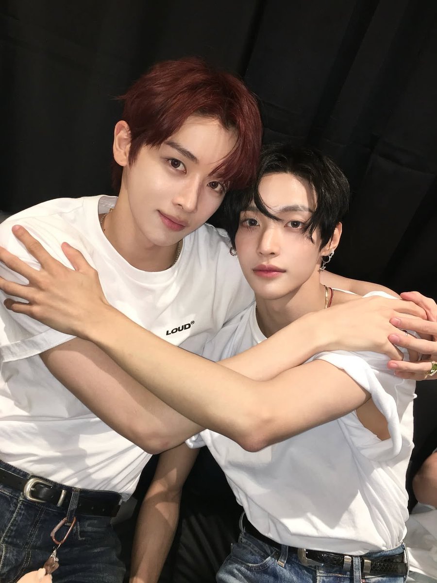 Blockbustler's tweet image. Tegang banget, ada apa sih. @Iovesodearly