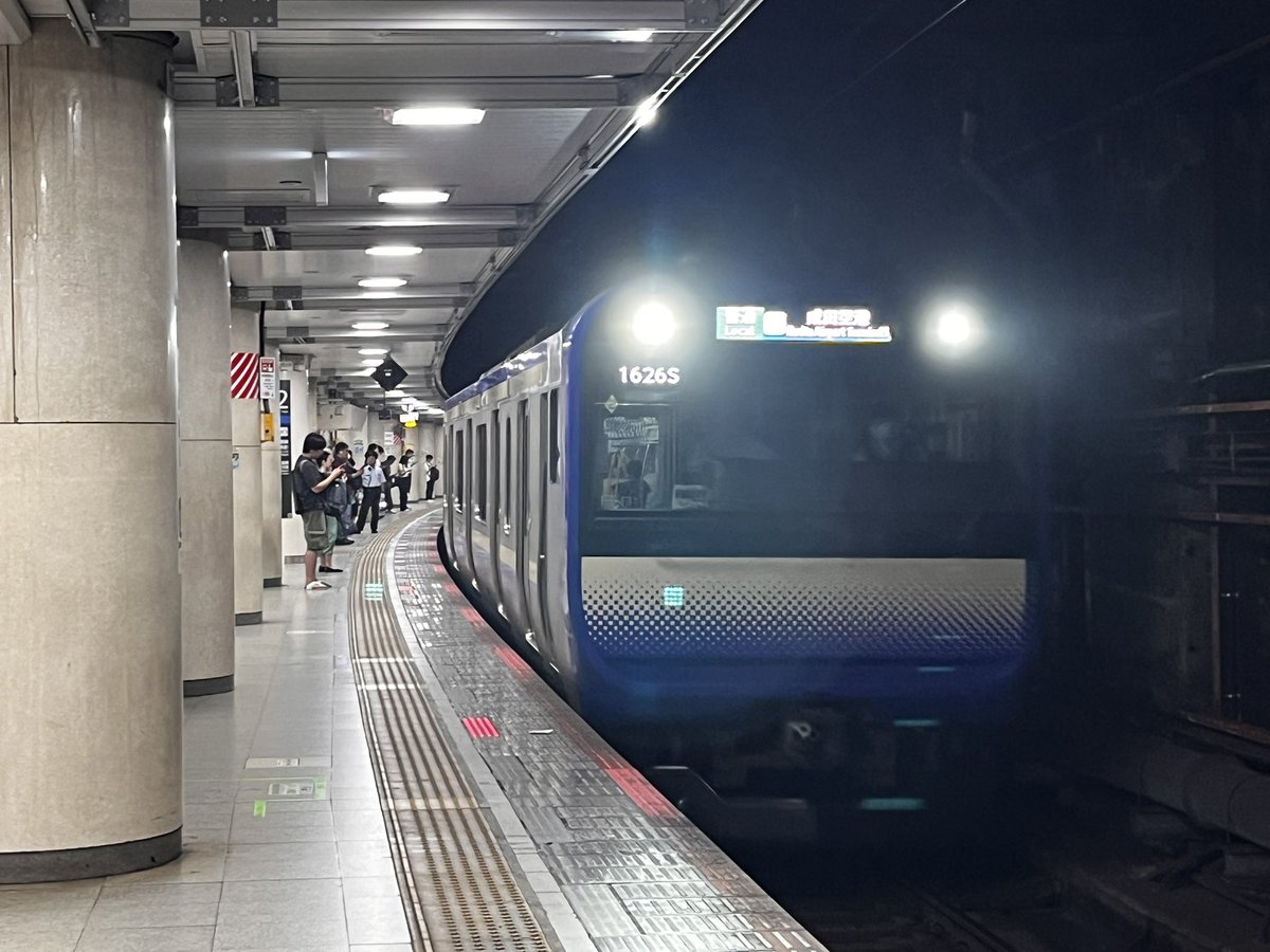 エコノミーで手掛ける次回作が固まってきたので、久しぶりにアキバのクロポへバルクパーツの買い出しに。
店内にはEキットマンさんの作品が展示されており、丁寧な作り込みにうっとり✨作品は定期的に変わるようなので足を運ぶ楽しみが増えました😊
帰路は少し足を伸ばしてガンダムを見て帰りました。