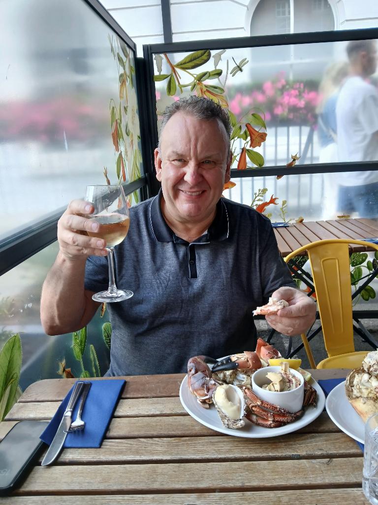 Thebullet1962's tweet image. The Wulf enjoying a drop of champagne