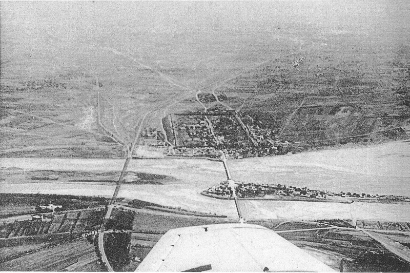 1937年7月7日、盧溝橋事件が起こりました。
盧溝橋付近で軍事演習を行なっていた日本軍へ、中国軍から実弾が打ち込まれた事がきっかけとなり、銃撃戦へ発展します。
のちに現地で停戦協定が成立するも、完全に事態を収拾させることはできず、日中戦争へ発展していくことになります。