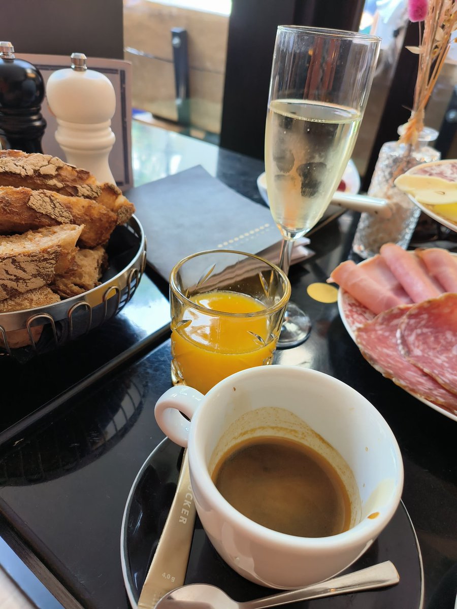 Espresso doppio und Frühstück (Nachlieferung)