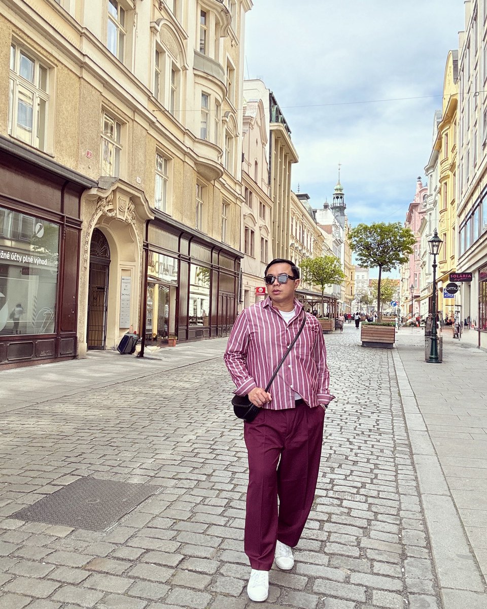 teach2dfuture's tweet image. Out of nowhere, I miss my Spring Break '25 trip to Central Europe — 7 countries (Germany, Czech Republic, Slovakia, Hungary, Austria, Liechtenstein, Switzerland) in 10 days! Amazing adventures, unforgettable sights. Can’t wait to go back and explore more! #travelwhileyoucan 😉🙌