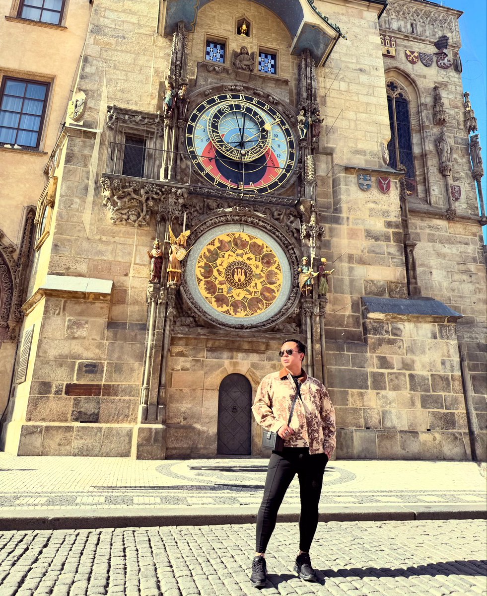 teach2dfuture's tweet image. Out of nowhere, I miss my Spring Break '25 trip to Central Europe — 7 countries (Germany, Czech Republic, Slovakia, Hungary, Austria, Liechtenstein, Switzerland) in 10 days! Amazing adventures, unforgettable sights. Can’t wait to go back and explore more! #travelwhileyoucan 😉🙌