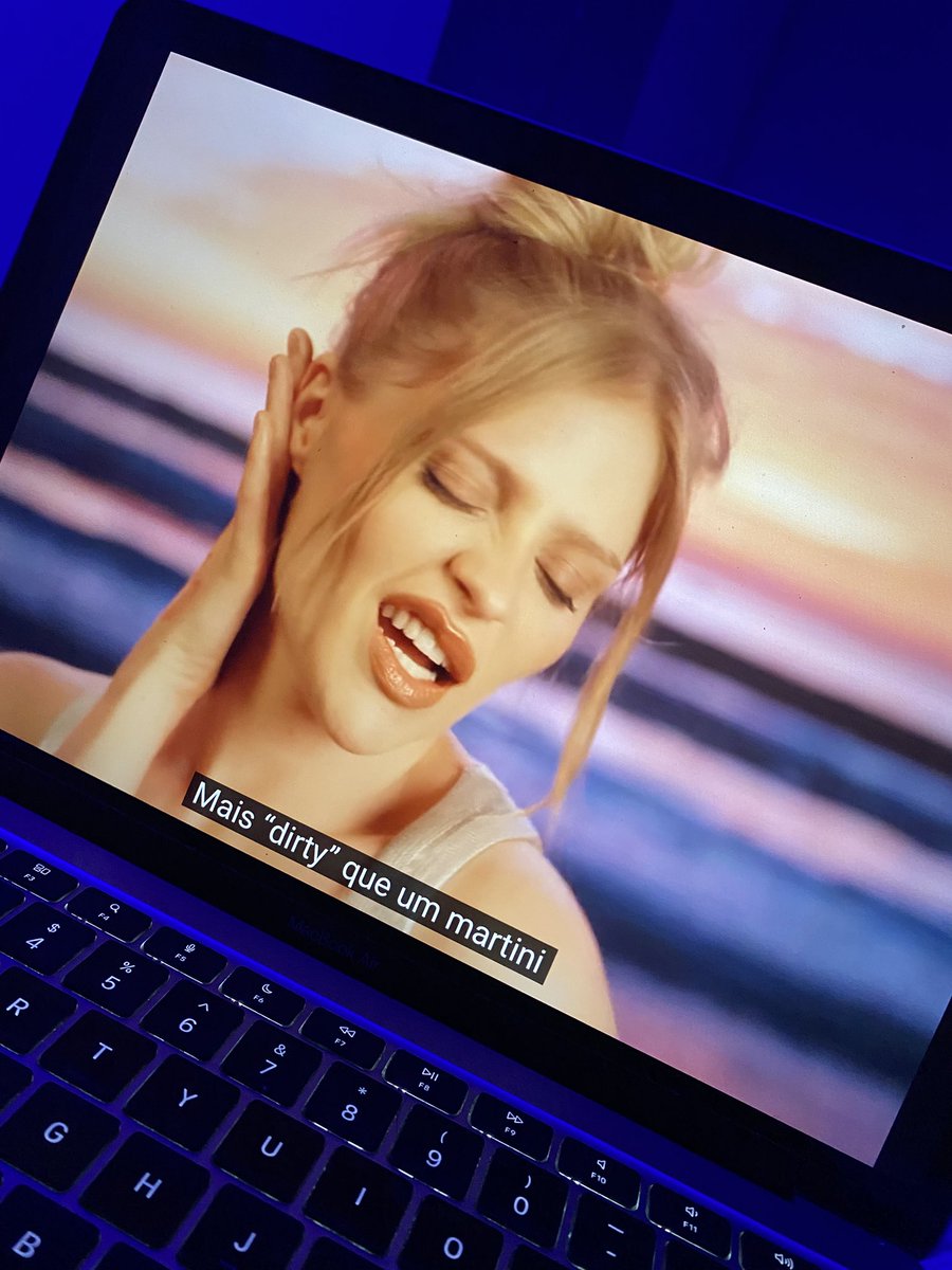 ela tava tão lindinha nesse clipe 🤏🏼