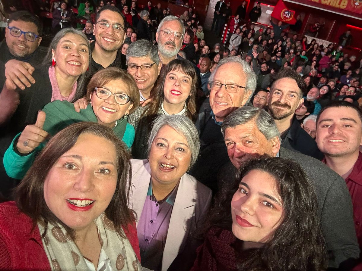 Tomas Hirsch (@tomashirsch) on Twitter photo En el 113 aniversario del <a href="/PCdeChile/">Partido Comunista de Chile</a>, junto a <a href="/jeannette_jara/">Jeannette Jara Román</a> y miles de asistentes repletando el Teatro Caupolican. En el 113 aniversario del <a href="/PCdeChile/">Partido Comunista de Chile</a>, junto a <a href="/jeannette_jara/">Jeannette Jara Román</a> y miles de asistentes repletando el Teatro Caupolican.
