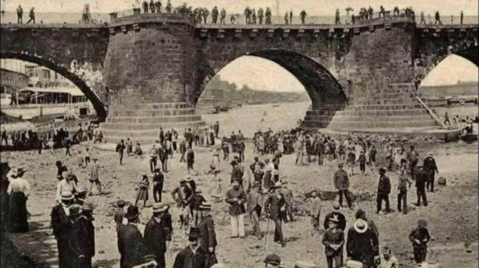 1904 - aufgrund der Trockenheit konnte man im Juli die Elbe bei Dresden durchqueren ohne schwimmen zu müssen.