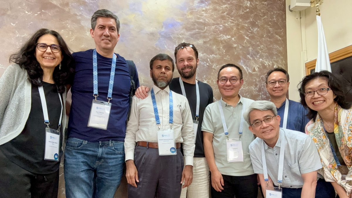 MartaSolerUB's tweet image. The best outcome after an intense morning working with the ISA Publications Committee, a team of exceptional and committed Editors: contributing to more global, scientific and engaged ISA sociology!