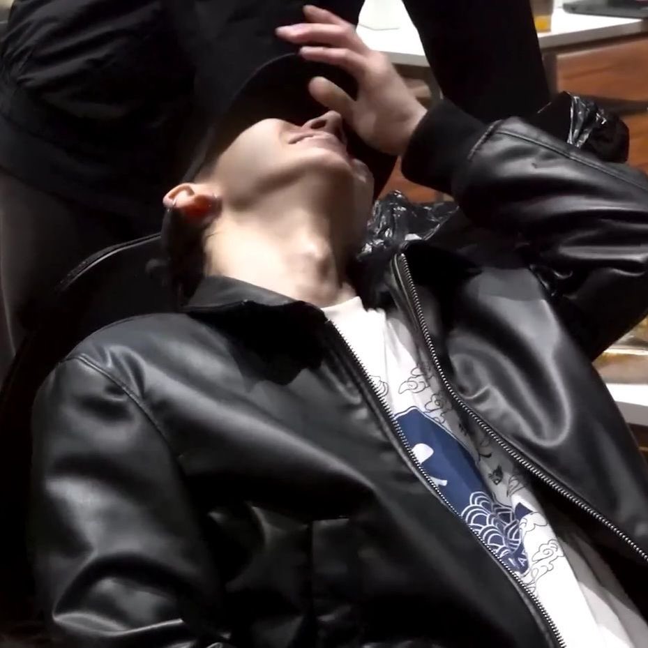 郑, Hayes. tweet media