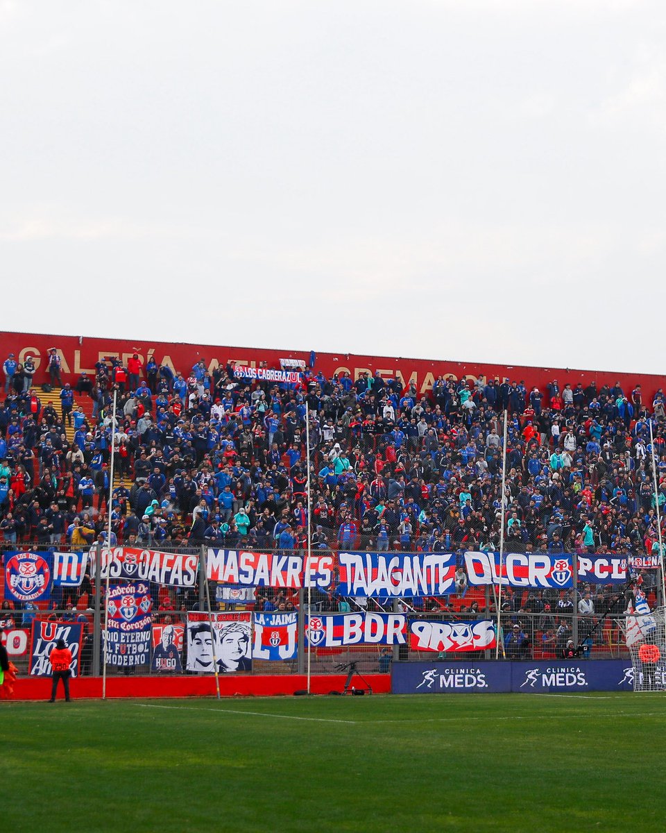 Vayas a donde vayas, yo voy contigo 🤘💙❤️

Como siempre, la hinchada se hizo sentir! Algunas imágenes de los azules en Santa Laura 🏟️🤘

Álbum de hinchas completo en udechile.cl 📲