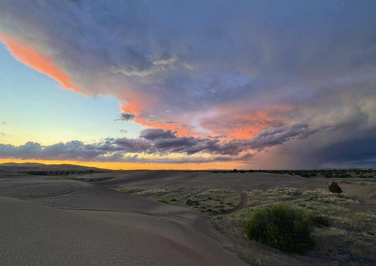 D Miller (@dmiller52325459) on Twitter photo GM! For #SundaySharing please share or QP your favourite #photooftheweek.  
There is no theme and anyone can join in: please do!
mine an amazing July 4th sunset… GM! For #SundaySharing please share or QP your favourite #photooftheweek.  
There is no theme and anyone can join in: please do!
mine an amazing July 4th sunset…