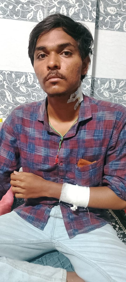 Somraj Verma, swarnkar (@somrajverma03) on Twitter photo #प्रयागराज पुरम मुक्ति थाना क्षेत्र की घटना है एक पीड़ित पर जानलेवा हमला हुआ
कृपया शुरू ऐप पर मेरी पोस्ट को लाइक और कमेंट करें और अपने नगर में लोकप्रिय होने में मेरी मदद करें।
shuru.page.link/KrjH7pVXPxikec…
<a href="/DCPCityPrj/">DCP CITY PRAYAGRAJ</a> <a href="/Uppolice/">UP POLICE</a> <a href="/prayagraj_pol/">POLICE COMMISSIONERATE PRAYAGRAJ</a> <a href="/DM_PRAYAGRAJ/">DM Prayagraj</a> <a href="/Mujahid70051388/">Manvadhikar parishad national vice president</a> #प्रयागराज पुरम मुक्ति थाना क्षेत्र की घटना है एक पीड़ित पर जानलेवा हमला हुआ
कृपया शुरू ऐप पर मेरी पोस्ट को लाइक और कमेंट करें और अपने नगर में लोकप्रिय होने में मेरी मदद करें।
shuru.page.link/KrjH7pVXPxikec…
<a href="/DCPCityPrj/">DCP CITY PRAYAGRAJ</a> <a href="/Uppolice/">UP POLICE</a> <a href="/prayagraj_pol/">POLICE COMMISSIONERATE PRAYAGRAJ</a> <a href="/DM_PRAYAGRAJ/">DM Prayagraj</a> <a href="/Mujahid70051388/">Manvadhikar parishad national vice president</a>