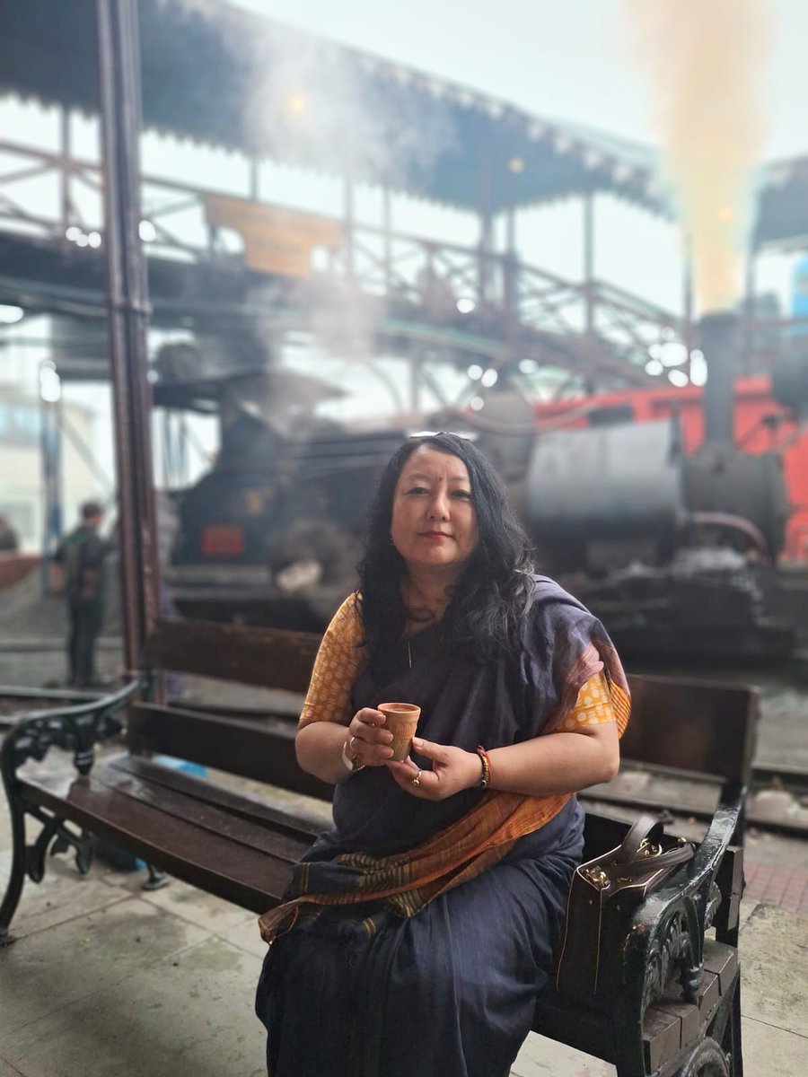 What bliss..sipping tea at Ghum Railway Station, the highest railway station in India (7407 ft) opened in 1891, with the UNESCO Heritage Darjeeling Toy Train as the backdrop. Could anyone ask for more🦋❤️🧿😍
#souldetox #soulrejuvenation #soulfood  
<a href="/incredibleindia/">Incredible!ndia</a>
<a href="/RailNf/">Northeast Frontier Railway</a>