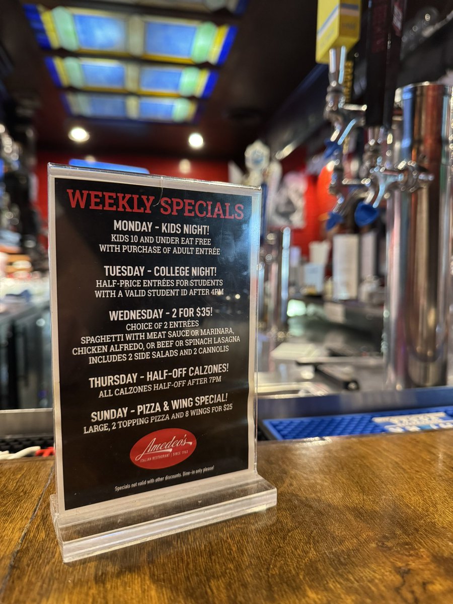 AmedeosRaleigh's tweet image. 🗓️ Planning your week? Let Amedeo’s be your anchor:
🍝 Mon: Kids eat free
🎓 Tues: College Night (1/2 price after 4pm)
🇮🇹 Wed: 2 for $35 dinner & cannoli
🥟 Thurs: 1/2 off calzones after 7pm
🍕 Sun: Pizza + wings for $25
Traditions taste better shared. #AmedeosRaleigh # Raleigh