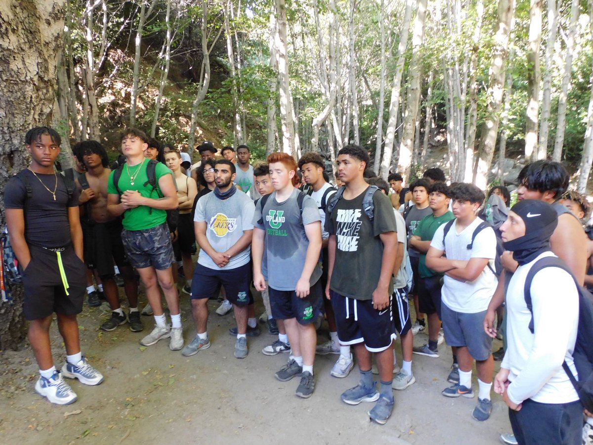 upland_fb's tweet image. We took our annual team hike to Etiwanda Preserve this week. It was a great time for team bonding, say what’s on your heart, and exercise. We are really looking forward to the upcoming season. PTR & Go Scots!! @upland.hs @uplandunifiedsd @upland_athletics @uafootball