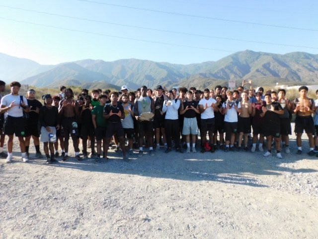 upland_fb's tweet image. We took our annual team hike to Etiwanda Preserve this week. It was a great time for team bonding, say what’s on your heart, and exercise. We are really looking forward to the upcoming season. PTR & Go Scots!! @upland.hs @uplandunifiedsd @upland_athletics @uafootball