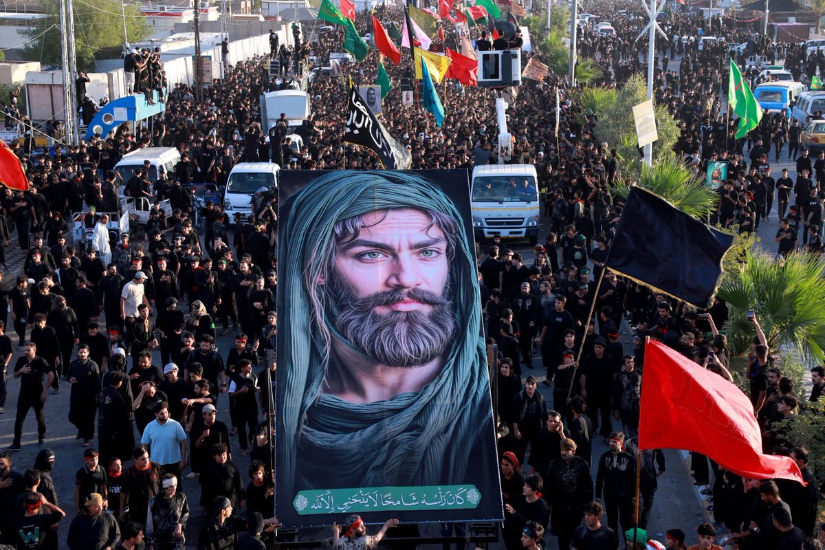 مراسم عاشوراء في الناصرية بمشاركة عشرات الآلاف من الأشخاص