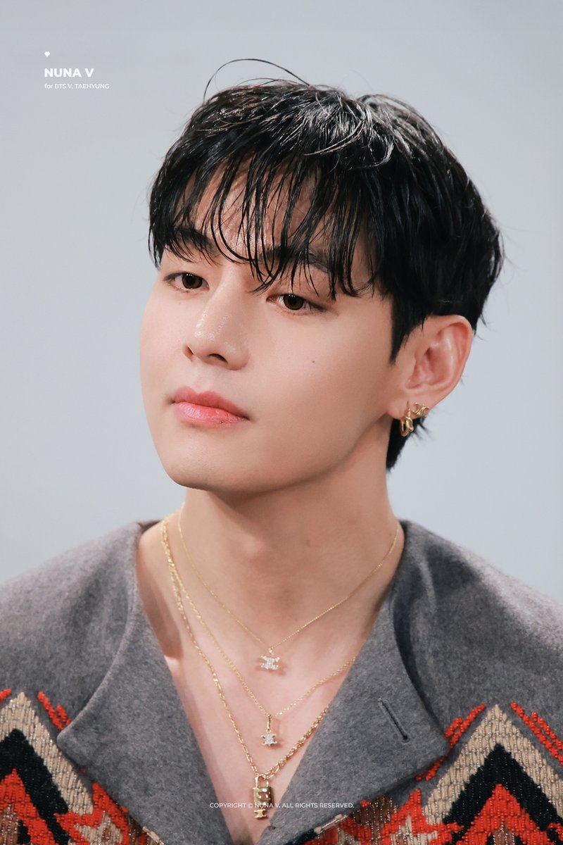 ๋๋๋น(NUNA V) (@_nuna_v) on Twitter photo 250706 ํํ์ด๐
#ํํ #๋ท #TAEHYUNG #V 250706 ํํ์ด๐
#ํํ #๋ท #TAEHYUNG #V