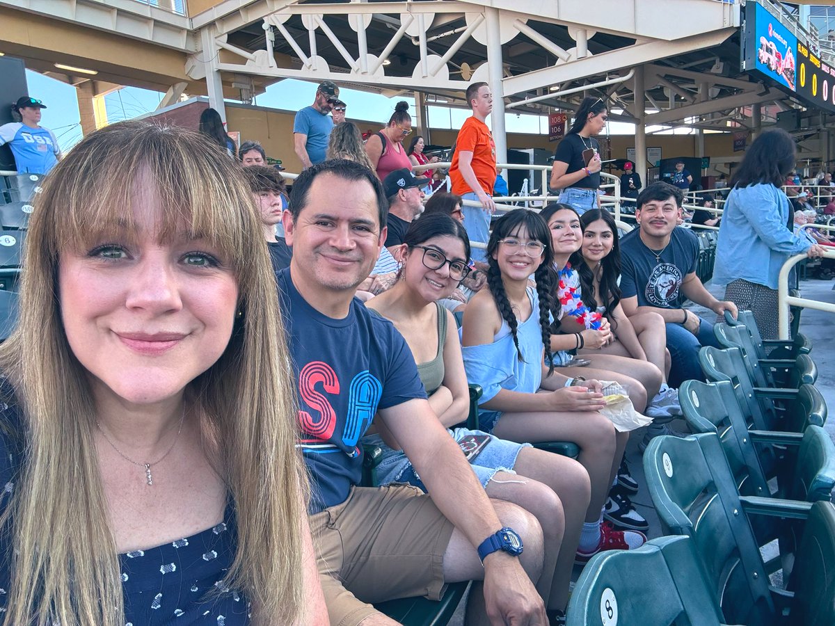 Melanie Rueda, BSN, RN (@mruedarn) on Twitter photo Quick trip to Albuquerque to keep our family tradition alive. 🐾⚾️The Chihuahuas weren’t home, so we went to them and caught a win! Add the zoo + quality time together = memories that matter most. #FamilyTrip #MakingMemories #Partyof7 <a href="/epchihuahuas/">El Paso Chihuahuas</a> 🎆🎇 Quick trip to Albuquerque to keep our family tradition alive. 🐾⚾️The Chihuahuas weren’t home, so we went to them and caught a win! Add the zoo + quality time together = memories that matter most. #FamilyTrip #MakingMemories #Partyof7 <a href="/epchihuahuas/">El Paso Chihuahuas</a> 🎆🎇