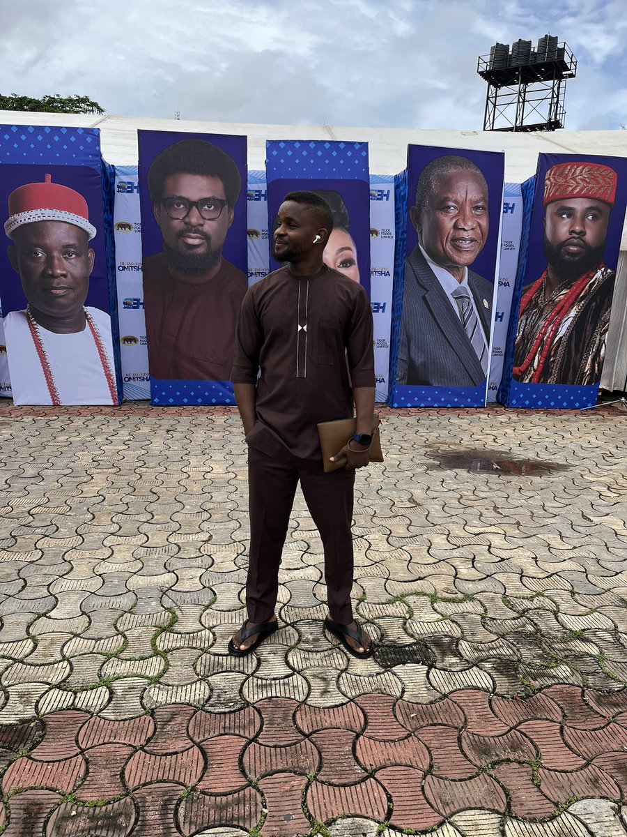 SammyBuks's tweet photo. #OBHXTigerFoods
#ReimagineOnitsha
#OnitshaBusinessHangout

Learning, Connecting, Networking 
Onitsha Business Hangout 4.0 https://t.co/PudZmsKfXi