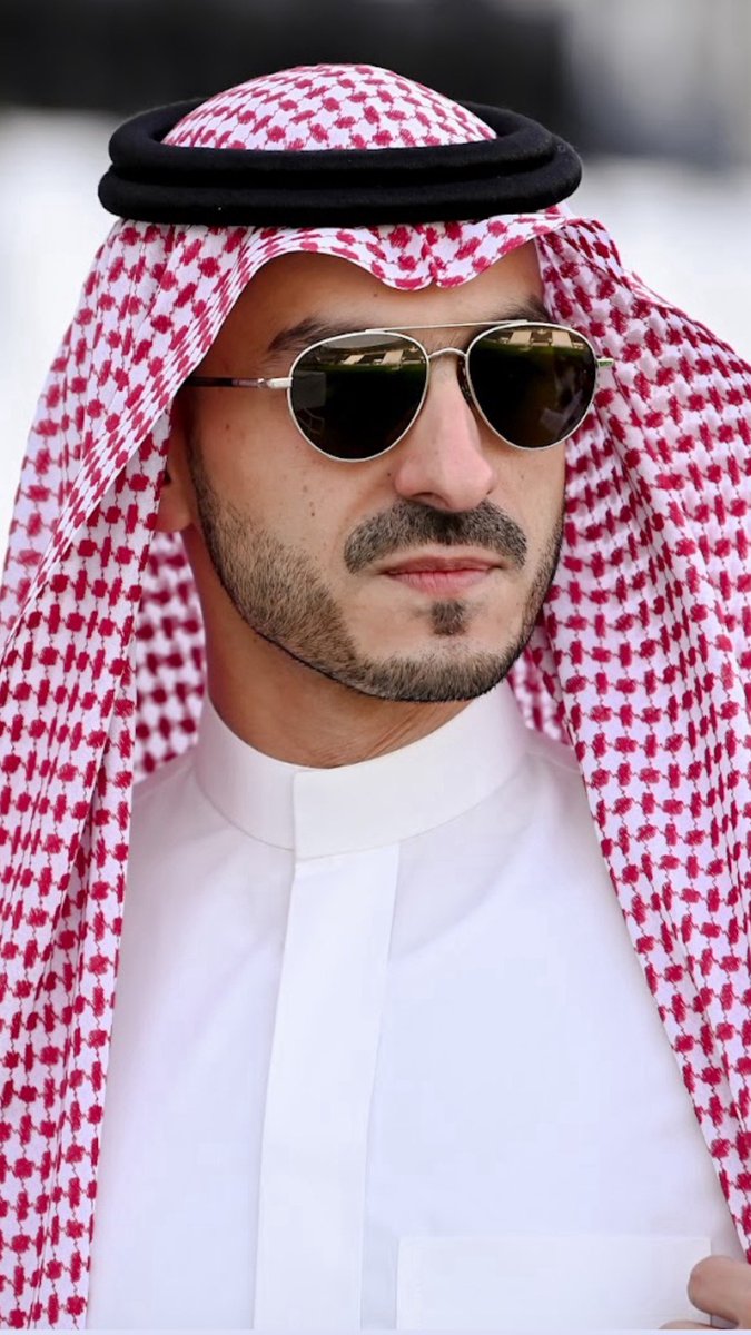 يُفترض على كل شبابي أن يجعل من الأمير عبدالرحمن بن تركي مثالًا يُحتذى في الوفاء والعشق النقي لـ"كبير العاصمة" 🤍🖤