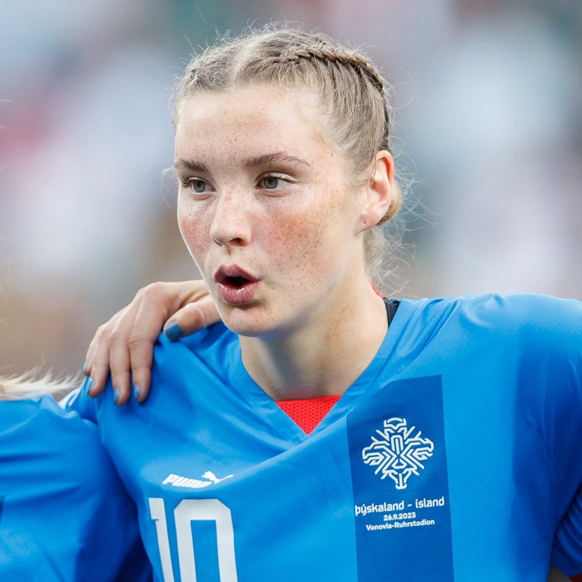 TamArnarson's tweet image. Tvær sem hafa verið ekkert nema vonbrigði, Sandra eina með eitthvað smá líf þarna frammi. #dórierdrekinn #overrated