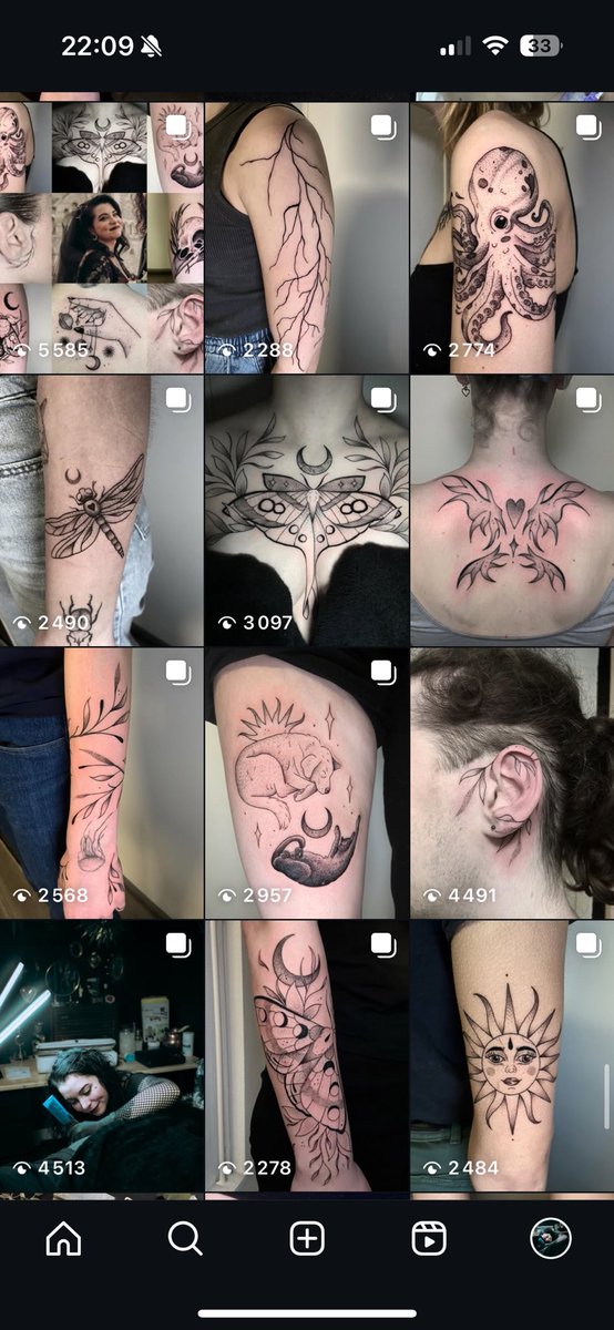 sheisametz's tweet photo. Vous pensez qu’on peut atteindre les 4000 abonné•es insta bientôt pour mon petit compte de tattoo ? 👀

Vous m’aidez ? 💖
Même nom qu’ici 

RT pour soutenir your local cool but anxious girl 🌙✨ https://t.co/PoIkgSnEW9