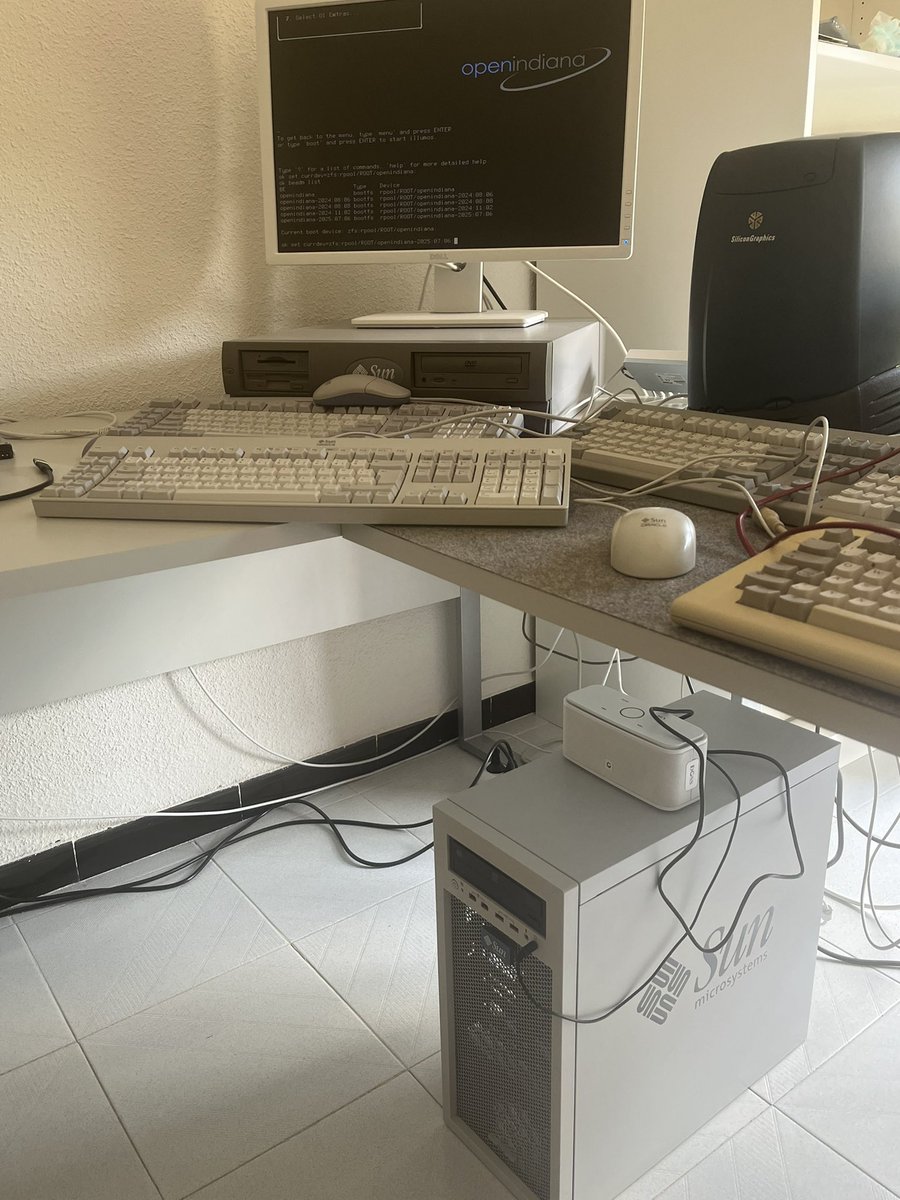 Iggi76123640's tweet image. Lovers of old #sun hardware go with #solaris 11.4.81 CBE and give a fuck on #openindiana which for years is not capable of booting on something that should be in their DNA. You better install Solaris, Windows and Linux than Openindiana. What a waste of time!