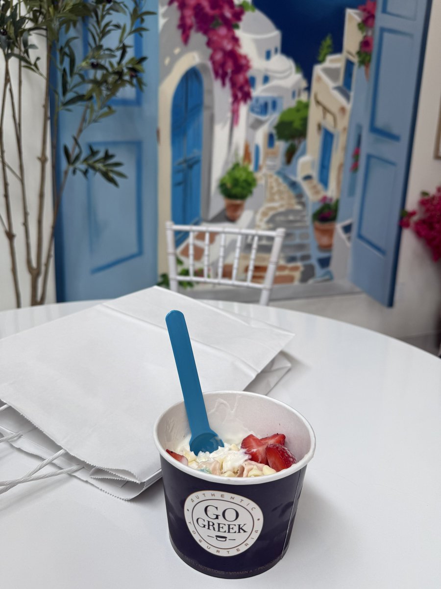 Trying Go Greek at Miami Worldcenter 🇬🇷