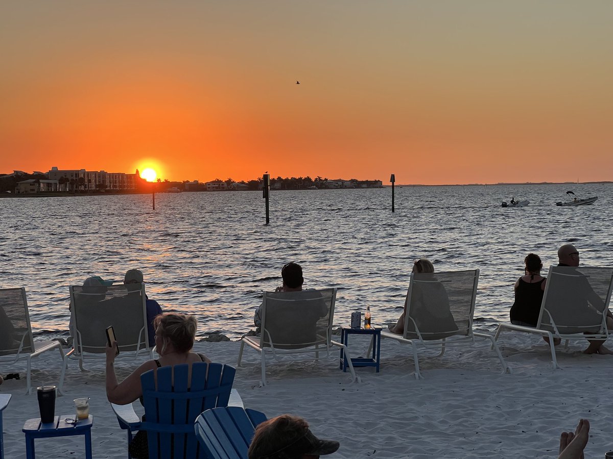 rickreplyguy's tweet image. Last day of beach paradise in Florida before flying back to reality!