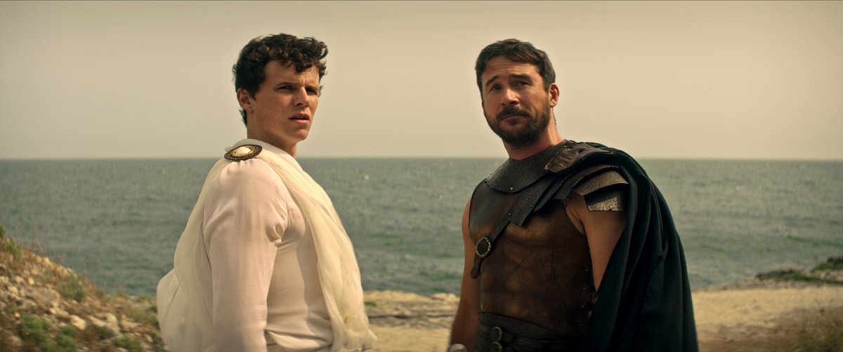 La Temporada 2 de #TheSandman es DEMASIADO hermosa, tiene tantas sutilezas, tantos momentos que son solo charlas pero significan tanto, tantos conceptos mitológicos re bien hilados. La serie misma es como una canción de Orfeo que me deja atonito.
No tengo quejas de la Temporada.