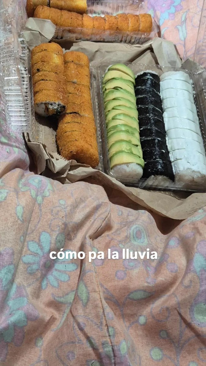 Sushi + familia + día de casa + colo colo (malo conshetumare) + lluvia. 🤝🤝🤝