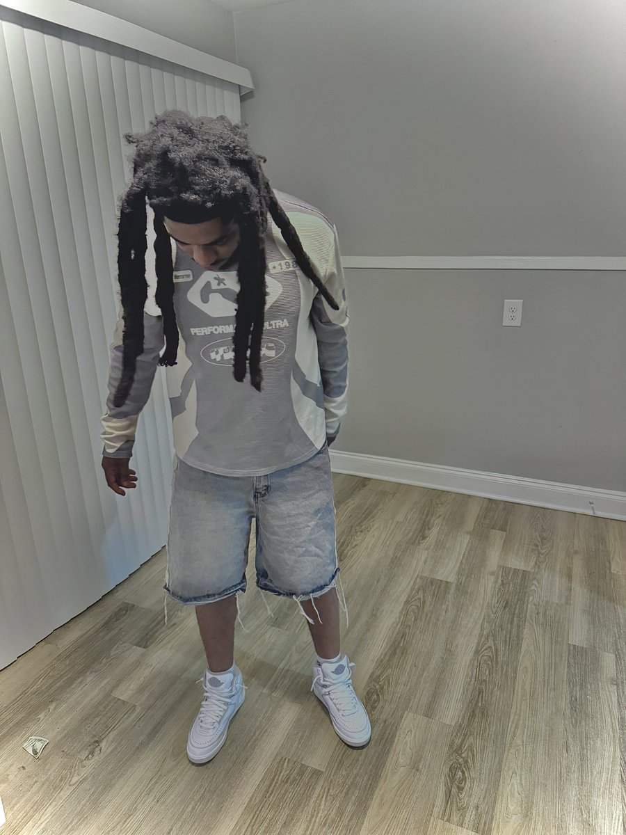 BamRipSouljas's tweet photo. Born as an angel the  🌎 made me a villain https://t.co/7UCfR5rpjN