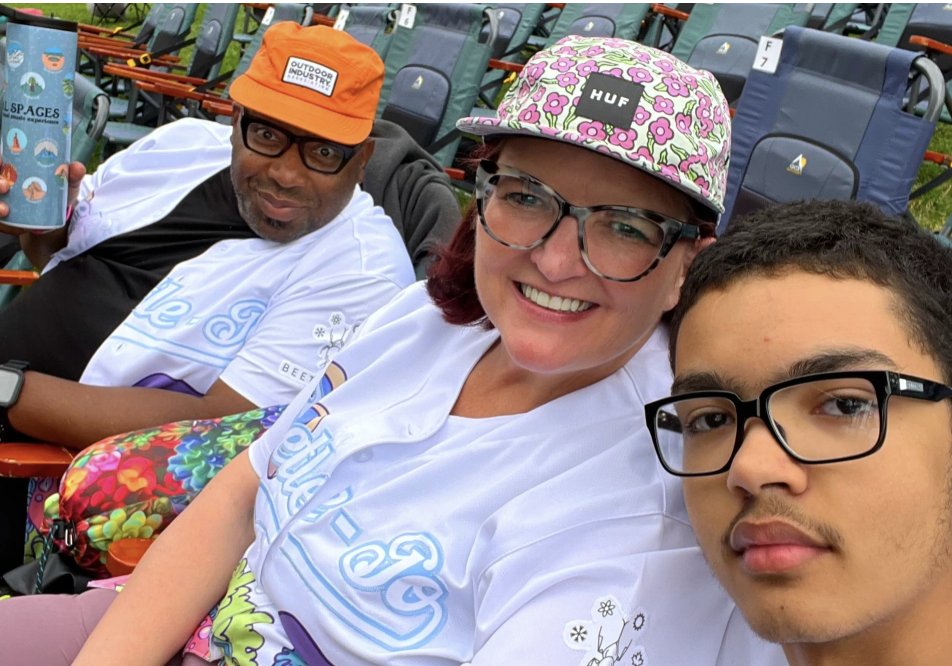 Samuel Kelly 
sleepingbagstudios.ca/samuel-kelly/
#SamuelKelly 
#SBSInterviews 
#sleepingbagstudios