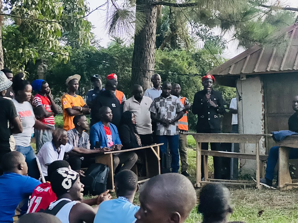 MaserukaRobert's tweet image. No minute goes minus making the reveolutionary message clear.
Today in Kyetume.
#ProtestVoteUg2026
#mukonosouth