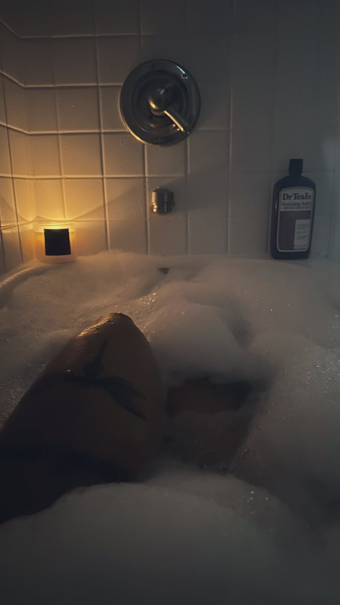 Scrub-a-dub-dub 🫧 cutie in the tub 🛁