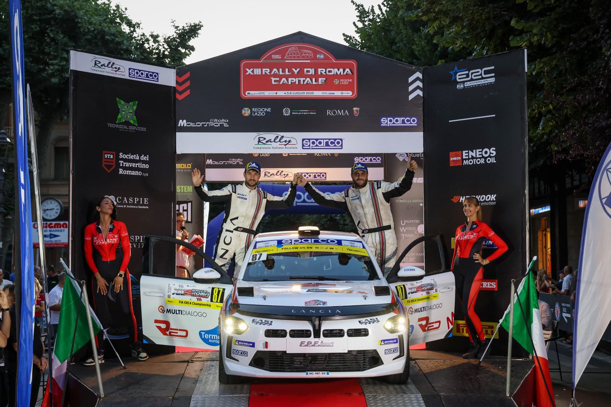 Final podium in Rome.
The Rally di Roma comes to a close.
A weekend filled with battles, emotion and talent.

#LanciaCorse #LanciaIsBackToRace #YpsilonR4HF #TrofeoLancia #RallyDiRomaCapitale