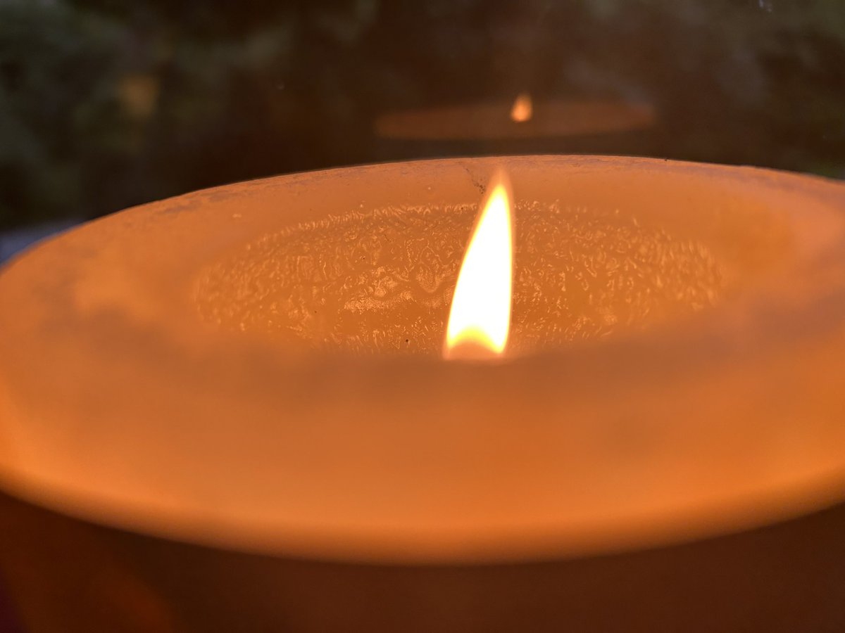 For all of us #candleofhope #candleinthewindow 🙏🙏