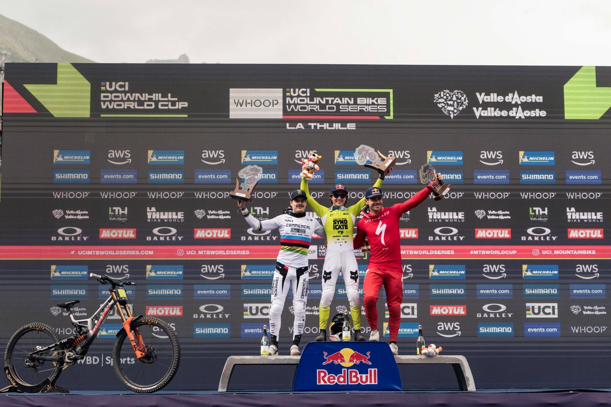 Men Elite DHI 🏆 | La Thuile 🇮🇹: 

🥇 Jackson Goldstone 🇺🇸, 3:27.134 
🥈 Loris Vergier 🇫🇷 +0.604 
🥉 Loïc Bruni 🇫🇷 +1.039 

<a href="/MTBworldseries/">WHOOP UCI Mountain Bike World Series</a> #MTBWorldCup