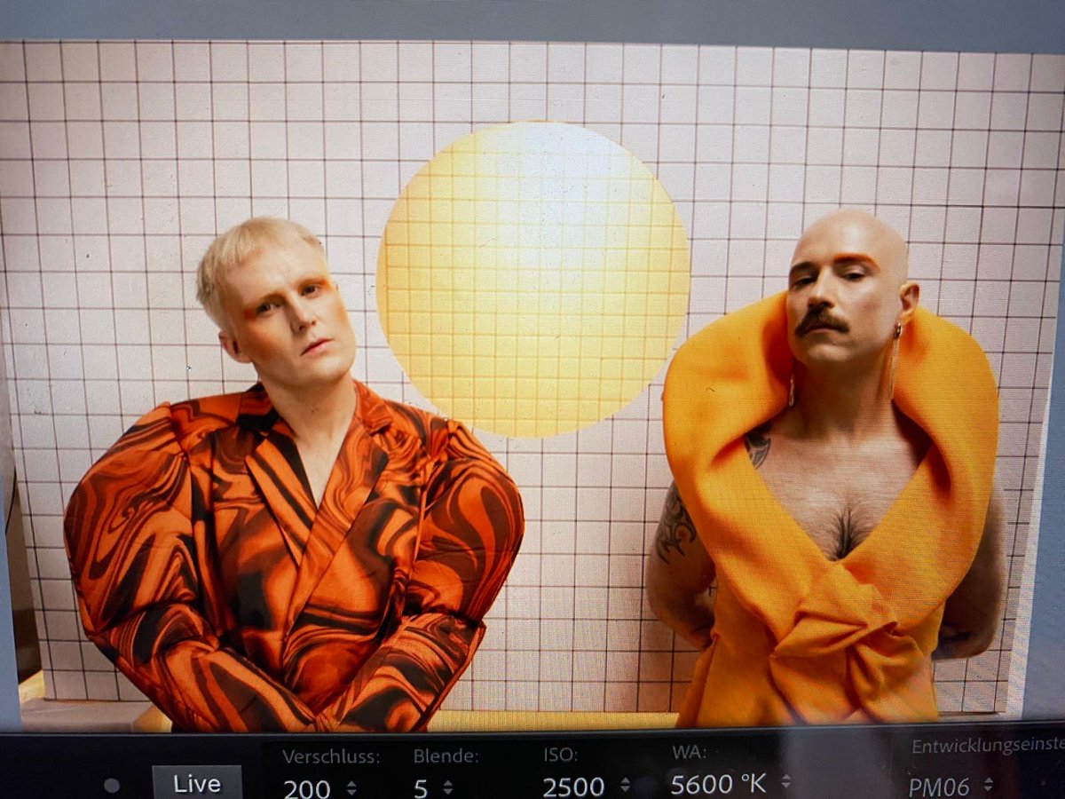 New era! #VVVVV 

Production #karmaundpitch
Make-up artist #sophiajane
Costume #jennifermilleder