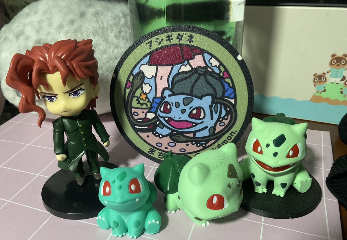 Chloe_Naps's tweet image. Fun trinkets we got at a local anime con ^w^ I’m happy my little bootleg kakyoin is really cute! 🥹💕 Husband got cool Punpun figure!!