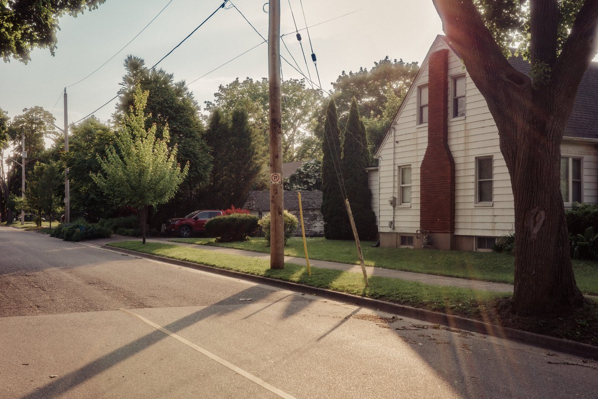 nowhereont's tweet image. Hey all! I've made a free @Lightroom preset. The vibe of the preset is vintage Kodachrome style. I've made one that works for Fuji cameras and one for any other camera.
Do me a favour and follow/retweet to support.
Images below use preset.
Get it here: drive.google.com/drive/folders/…