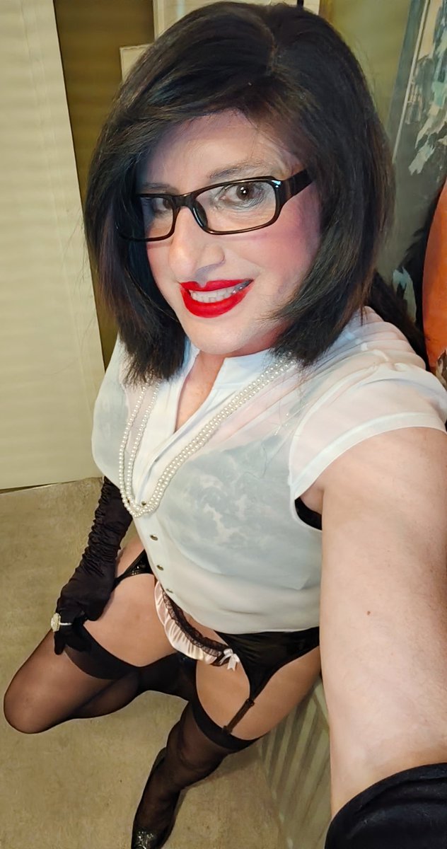 @Elizabeth Summers 5k👗👠🏳️‍🌈 tweet media