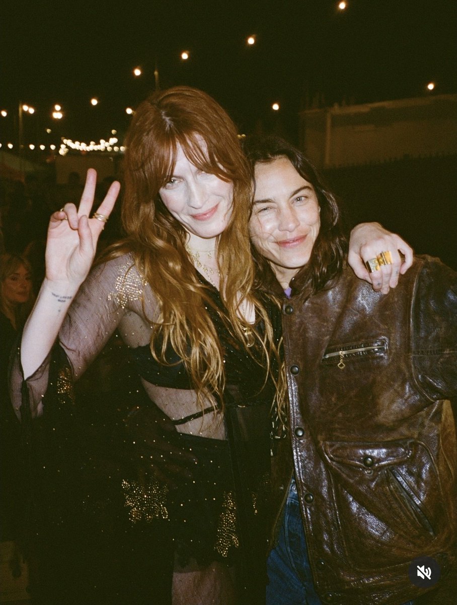 FATMFanClub's tweet image. Florence Welch and Alexa Chung at Glastonbury Festival last week 🌟

Via jackguinness on Instagram