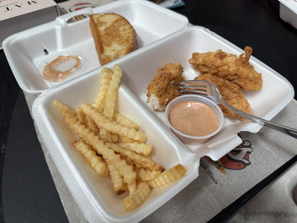 kyatorincos's tweet image. the chicken strips might as well have been called nuggets and my tiny portion of fries were cold on the inside 💔
canes wasn’t there for me when I needed them 😭 yall were right sorry